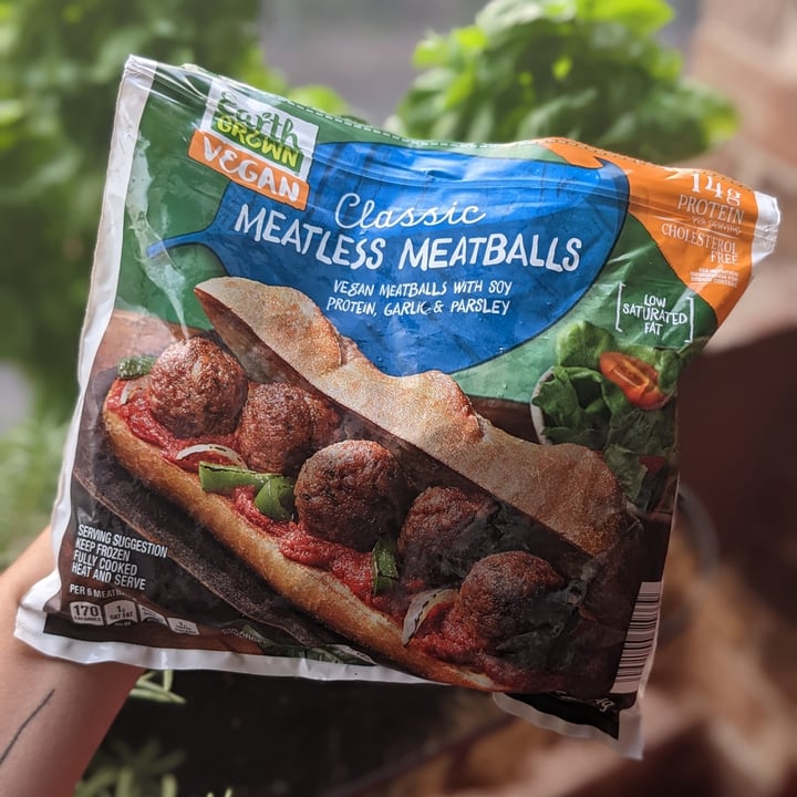 photo of Earth Grown Classic Meatless Meatballs shared by @iszy on  17 Sep 2022 - review