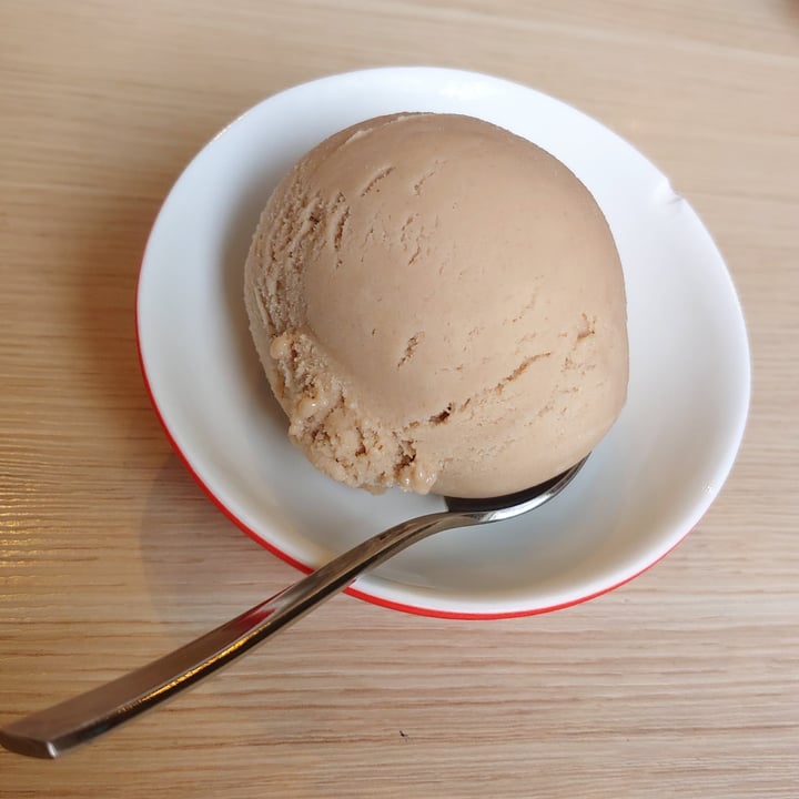 photo of WS Deli Experience Store hazelnut ice cream shared by @veganvedika on  14 Oct 2020 - review