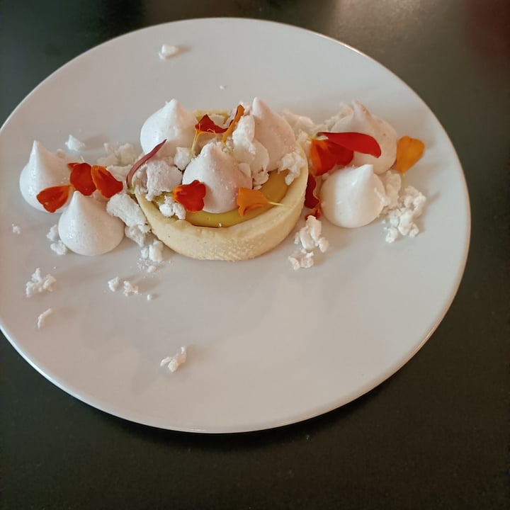 photo of Interno TRE Lemon tart con meringhe shared by @giancarlo on  26 Jun 2022 - review