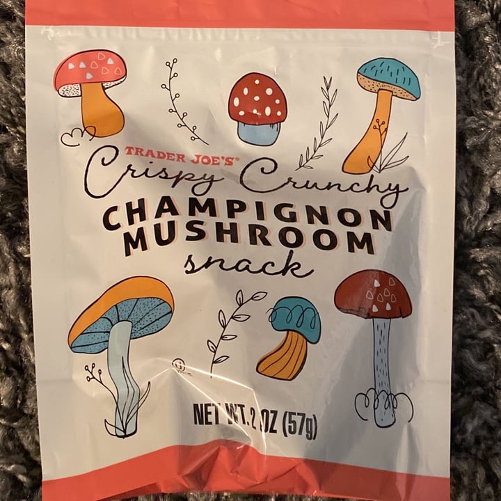 photo of Trader Joe's Crispy Crunchy Champignon Mushroom Snack shared by @hayward77 on  18 Jan 2022 - review