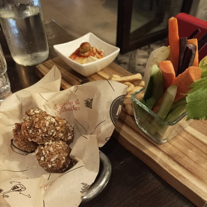 photo of Mini Bar Garden Bistrot veg balls shared by @mariato on  23 Oct 2022 - review
