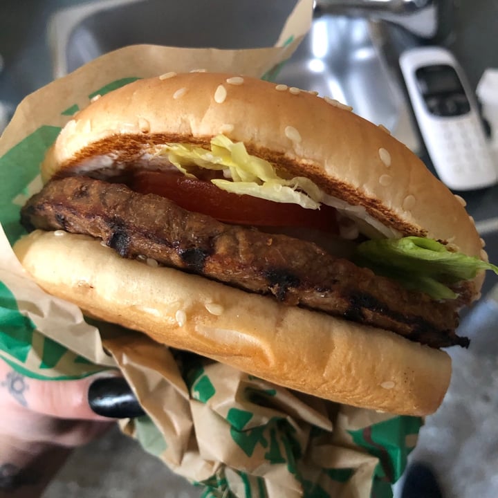 review photo of Burger King Plant Based Whopper shared by @rossanaelle on 07 Jun 2021 - review