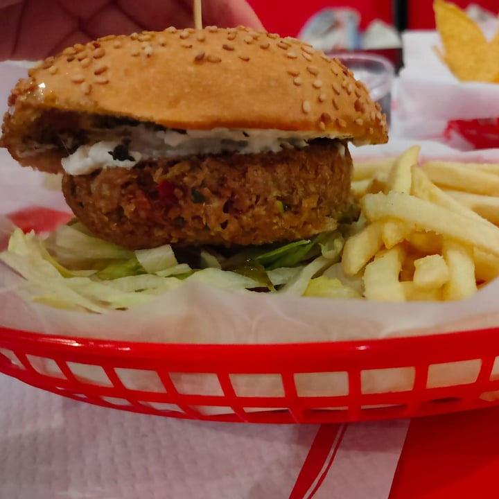 review photo of Kuky's Place Gene Kelly shared by @elenacasadoyt on 08 Jun 2022 - review
