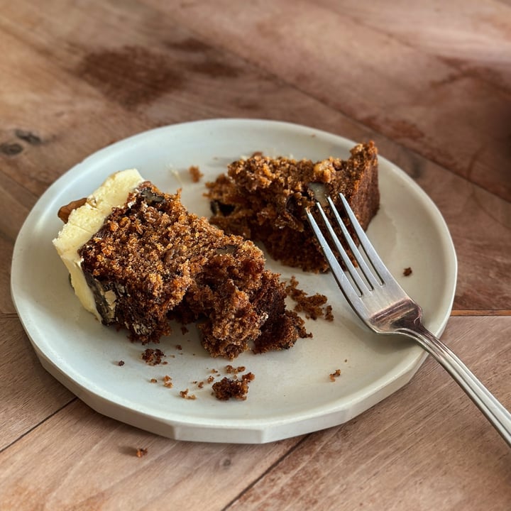 review photo of Cowan and Sons Carrot Cake shared by @fionareid on 13 Nov 2022 - review