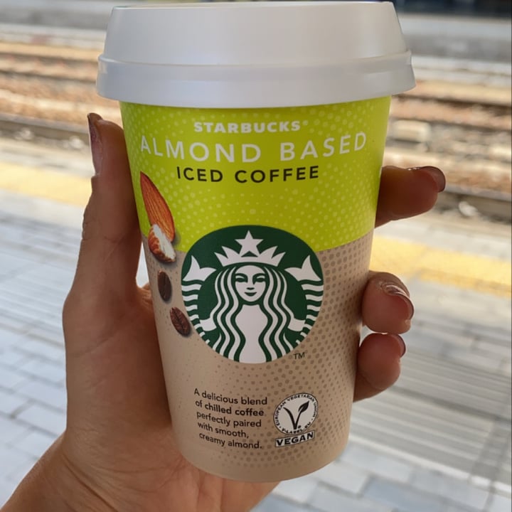 review photo of Starbucks Almond Based Iced Coffee shared by @alessiatrevisani on 10 Mar 2022 - review