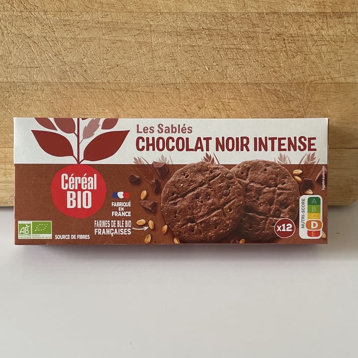 photo of Carrefour Chocolate noir intense shared by @gretaminto on  13 Mar 2022 - review