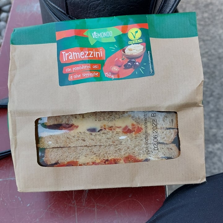 review photo of Vemondo Tramezzini pomodorini ceci e olive taggiasche shared by @alexandrafilip on 13 May 2022 - review