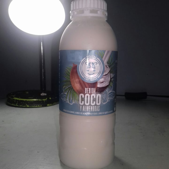 photo of Felices Las Vacas Bebida de almendras y coco shared by @pr1x on  12 Nov 2021 - review