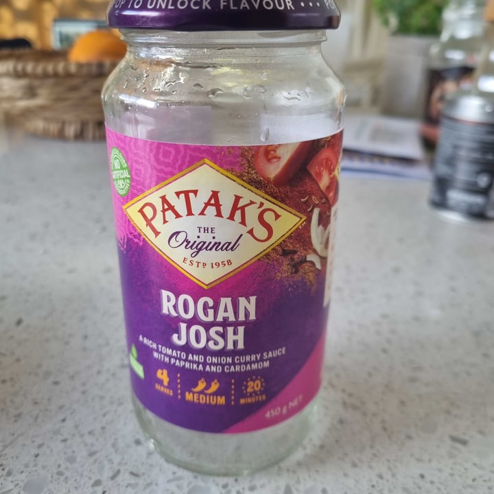 photo of Patak's Rogan Josh Curry Sauce shared by @lanilouisem on  02 Aug 2021 - review