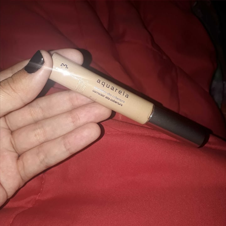 photo of Natura Acuarela corrector alta cobertura shared by @largasnoches on  09 Oct 2020 - review