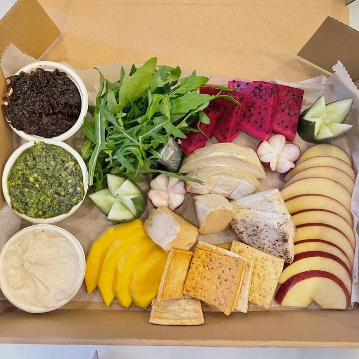 photo of Kashew Cheese Deli Big Cheese Plate shared by @gac-veganfoodreview on  22 Oct 2021 - review