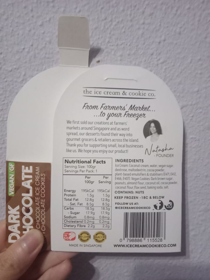 review photo of The Ice Cream & Cookie Co Vegan Dark Chocolate Ice Cream Sandwich shared by @niloaim on 29 Nov 2019 - review