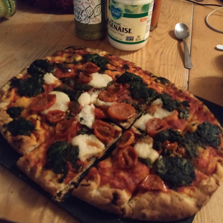 review photo of Plant Kitchen (M&S) Margherita Woodfired Sourdough Pizza shared by @catsronaut on 19 Feb 2021 - review