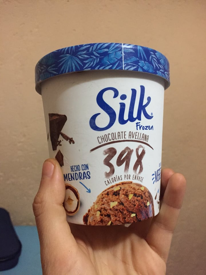 photo of Silk Silk Frozen Chocolate Avellana shared by @comehierbas on  27 Jan 2020 - review