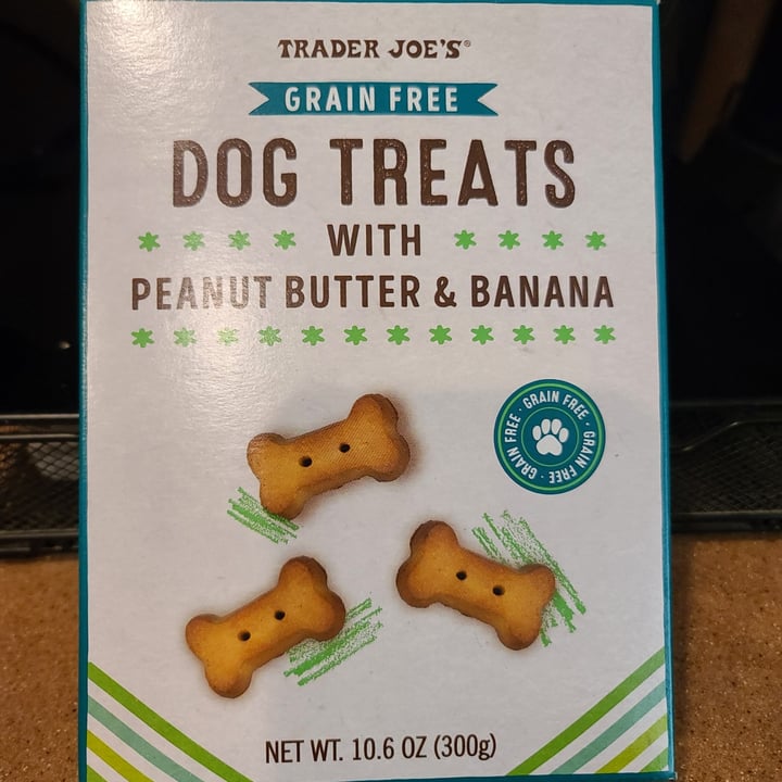 photo of Trader Joe's Grain Free Dog Treats with Peanut Butter & Banana shared by @hwagstaff on  26 May 2022 - review