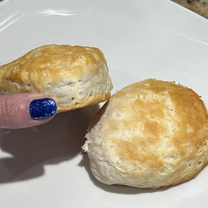 photo of Pillsbury Grands! Southern Homestyle Buttermilk shared by @helenafox333 on  29 Aug 2022 - review