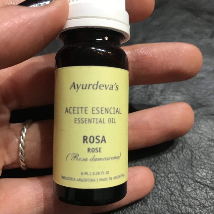 photo of Ayurdeva's Cosmética Vibracional Aceite esencial shared by @candelacopes on  20 May 2021 - review