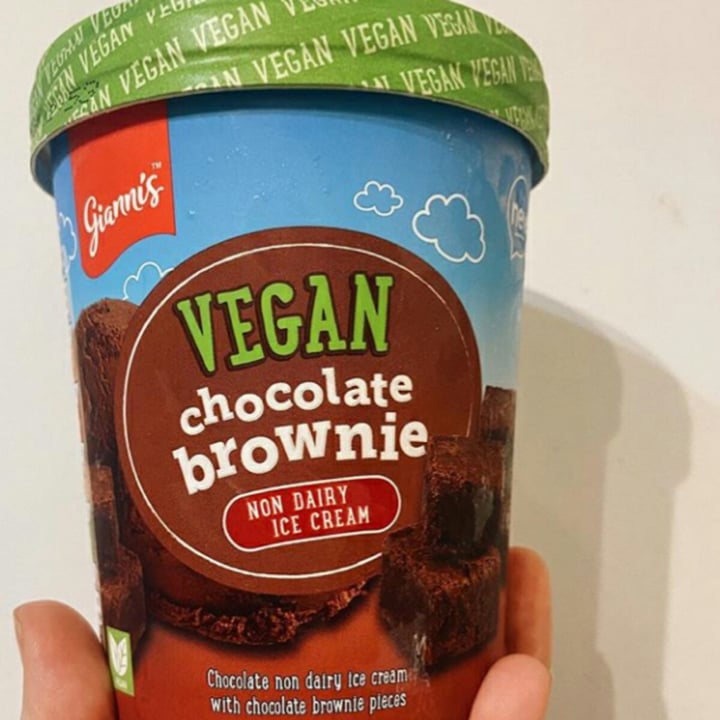 photo of Gianni's Vegan chocolate brownie shared by @samanthaberries on  05 Jan 2021 - review