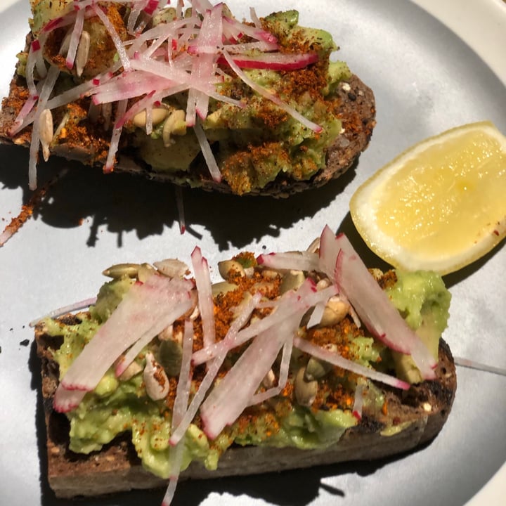 photo of Feather & Bone - Wanchai Avocado Toast shared by @eiko on  20 Jul 2020 - review