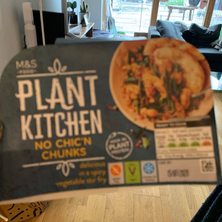 photo of Plant Kitchen (M&S) No Chic’n Chunks shared by @yesletsdisco on  22 Jul 2020 - review