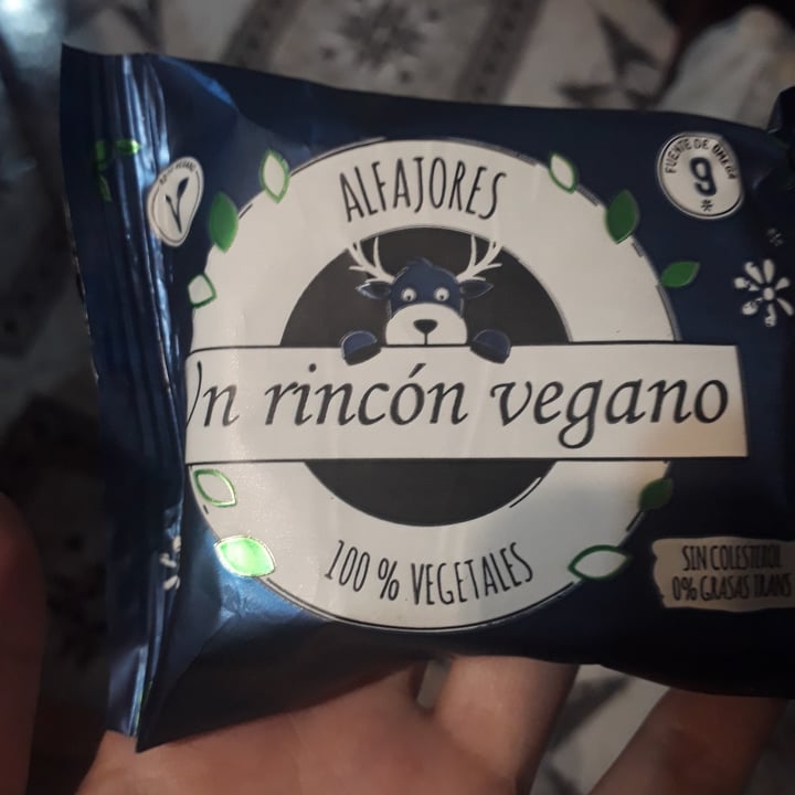 photo of Un Rincón Vegano Alfajor de Frutos del Bosque shared by @duquesavegana on  28 May 2020 - review