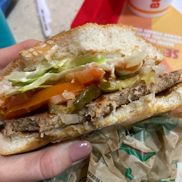 photo of Burger King Plant Based Whopper shared by @atroce3 on  12 Dec 2021 - review
