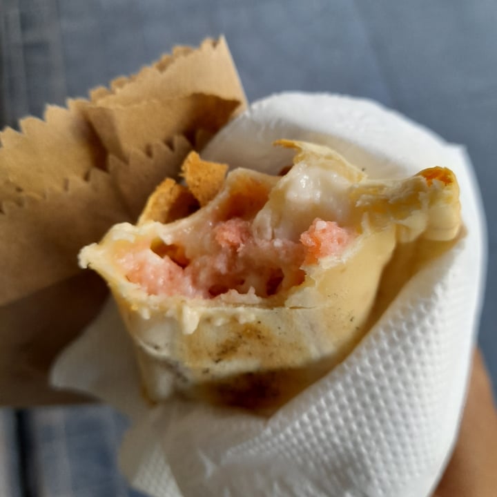 photo of Heaven Vegan Palermo Empanada especial jamón y muzzalmendra shared by @rochisalg on  15 Jun 2022 - review