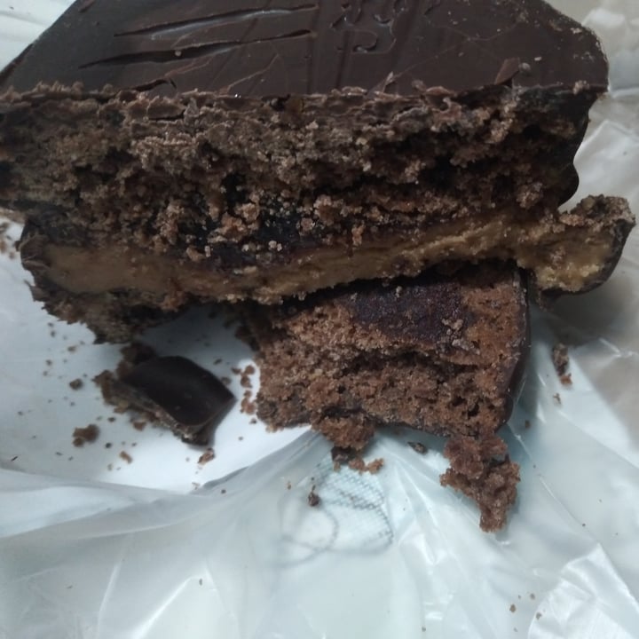 review photo of Laguz Alfajor De Frutos Rojos Y Mousse De Maní shared by @morel92 on 01 Sep 2022 - review