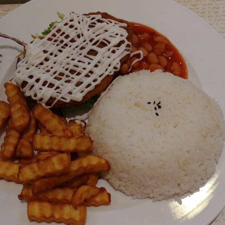 photo of Vegetarian Express Cafe Chicken Cutlet shared by @mushroomtarian on  06 Mar 2021 - review