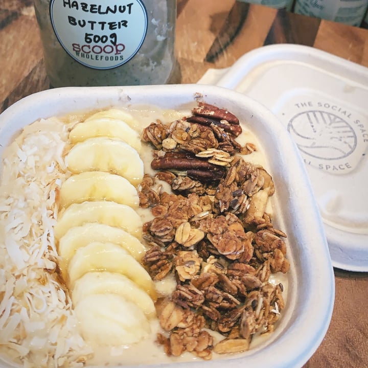 photo of The Social Space Tough Nut Smoothie Bowl shared by @toastykakes on  14 Sep 2021 - review
