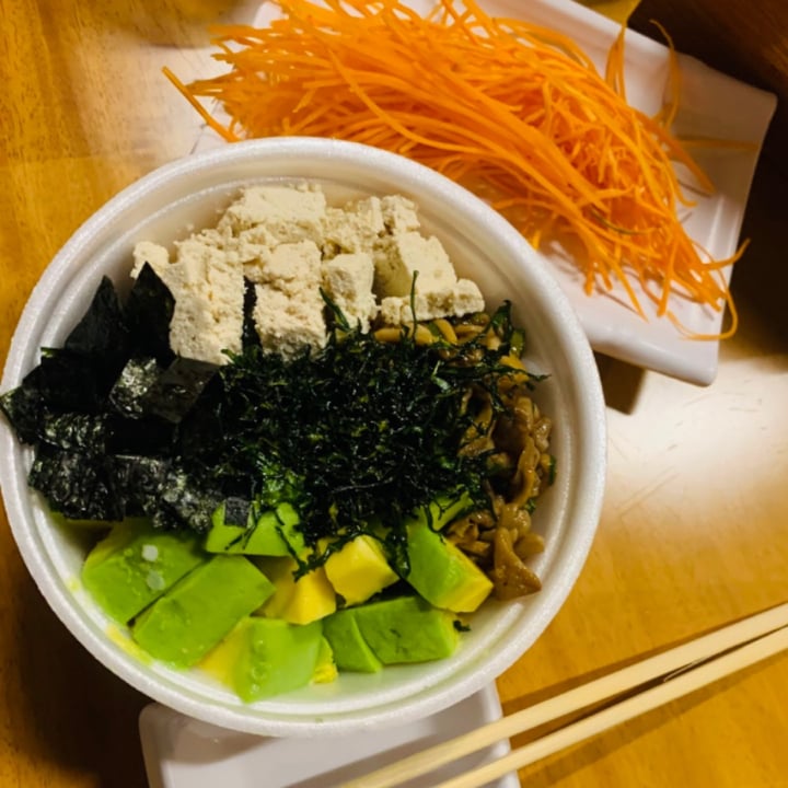 photo of Kasato Sushi Poke Vegano De Shimeji shared by @paulinhavarjao on  25 Apr 2022 - review
