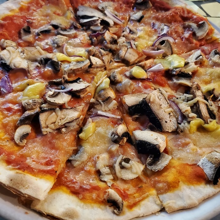 photo of Original Sin Mediterranean Restaurant Funghi pizza shared by @crueltyfreetan on  29 Mar 2022 - review