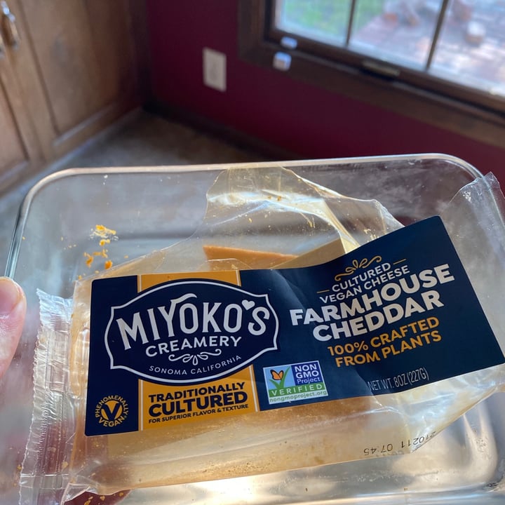 photo of Miyoko's Creamery Cultured Vegan Farmhouse Cheddar Block shared by @hungrymama on  10 Jun 2021 - review