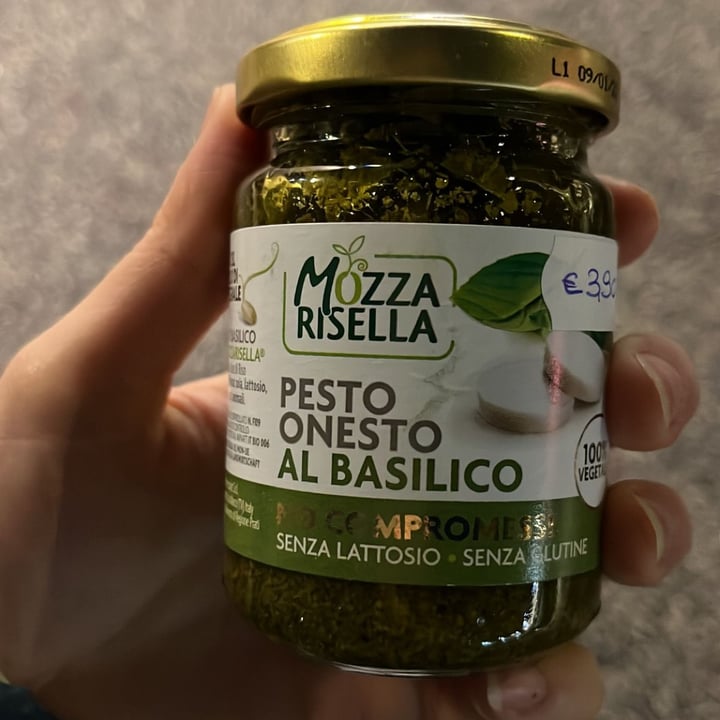 photo of Mozzarisella Honest basil pesto shared by @usmile16 on  01 Apr 2022 - review