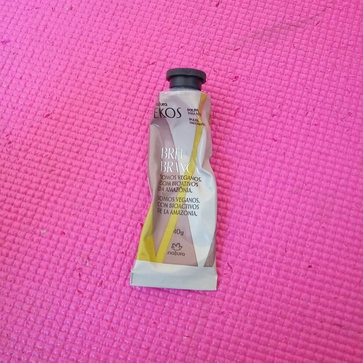 photo of Natura Polpa para as mãos Breu Branco shared by @gomilly on  03 May 2022 - review