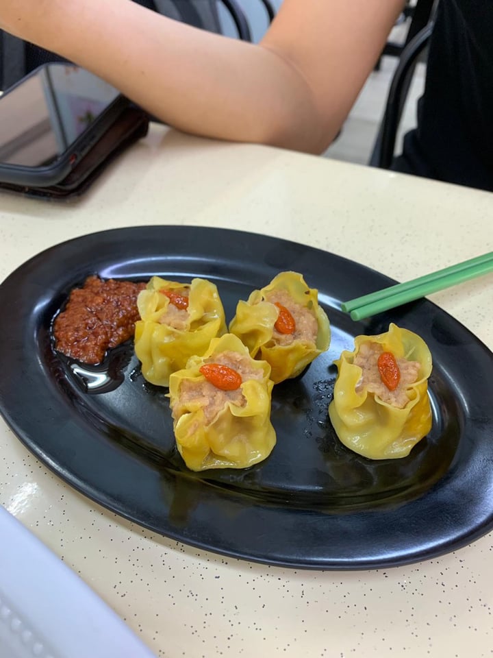 review photo of Vegan Curry Rice Siew Mai shared by @ivanyeowq on 20 Apr 2019 - review