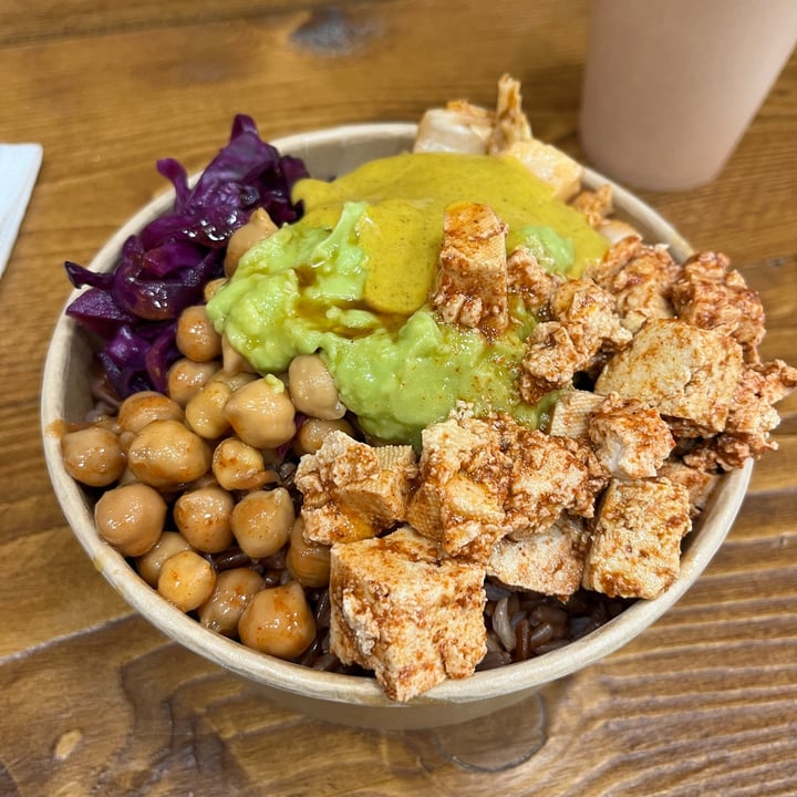 photo of the LAB Venice - the healthy Poke bar Tofu bowl shared by @annacristaudo on  03 Mar 2022 - review