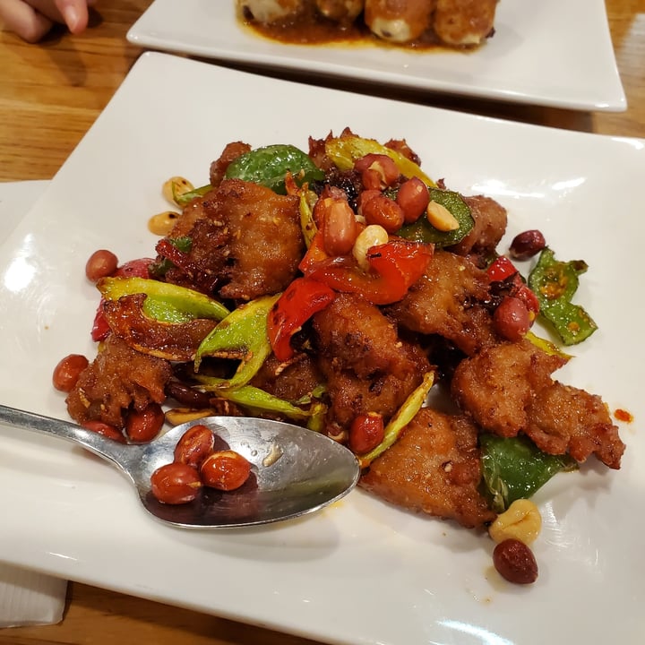 photo of Happy Veggie Vegan Kung Pao Chicken shared by @kris2476 on  08 Dec 2022 - review