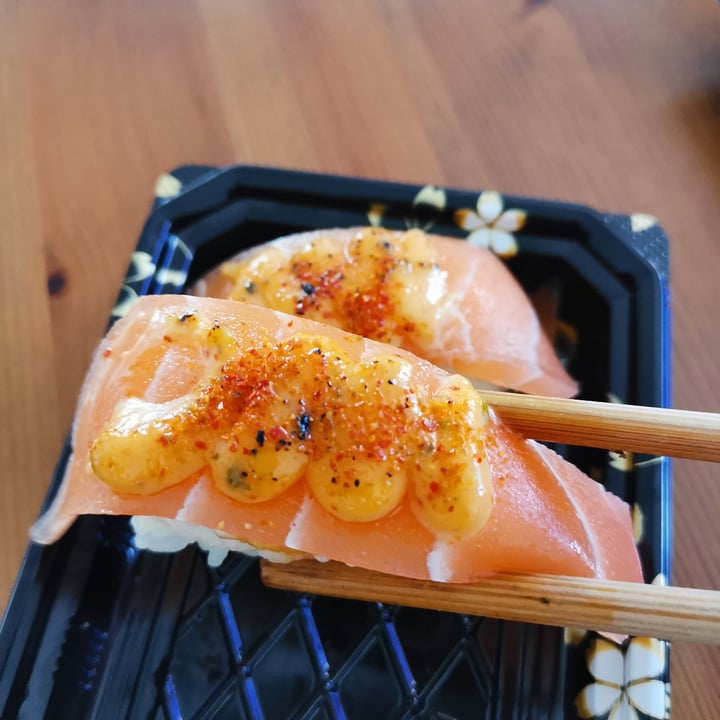 photo of Saute Sushi Spicy Mayo Zalmon shared by @ananelia on  22 Jun 2021 - review