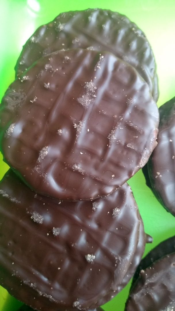 photo of GutBio Hafer-Cookies mit Zartbitterschokolade shared by @felice on  14 Apr 2020 - review