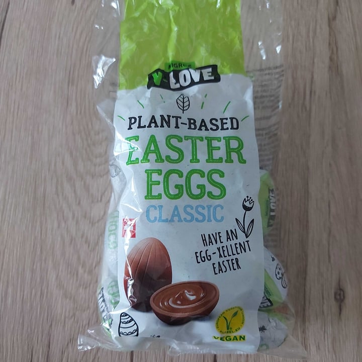 photo of Migros V-Love Plant-Based Easter Eggs Classic shared by @puky on  15 Apr 2022 - review