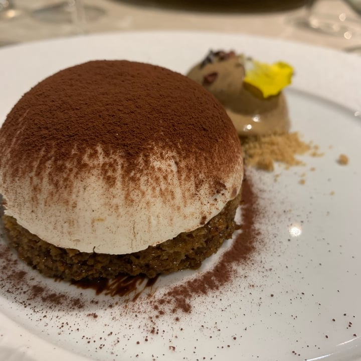 review photo of Linfa Milano - Eat Different Tiratisù shared by @g1o on 14 Apr 2022 - review