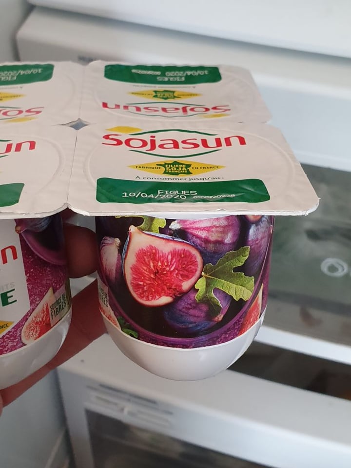 review photo of Sojasun Yogurt Higo-Figue shared by @vegfr on 16 Mar 2020 - review