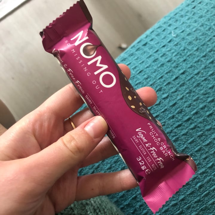 NOMO Fruit & crunch choc bar Review abillion