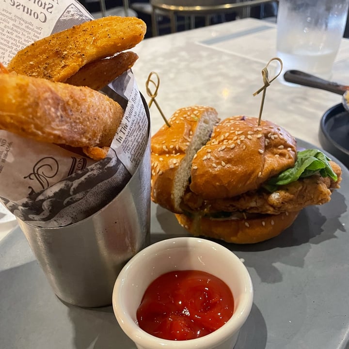review photo of Willow Vegan Bistro Vegan Chick’n Sandwich shared by @zoeadamopoulos on 10 Oct 2021 - review