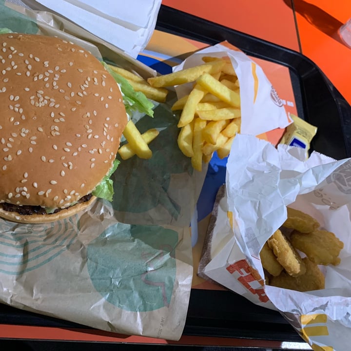 review photo of Burger King Plant Based Nuggets shared by @gallinella01 on 22 Apr 2022 - review