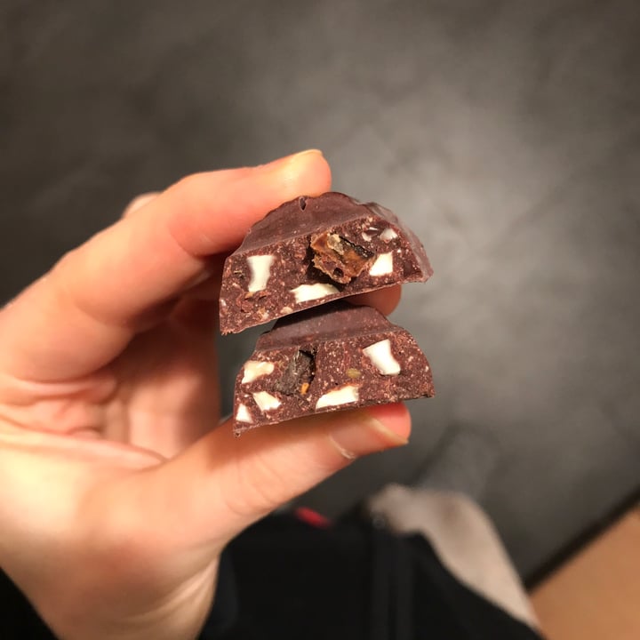 photo of Love Chock Organic Raw Chocolate Mandel Feige 80% shared by @addictedtopeas on  23 Jan 2021 - review