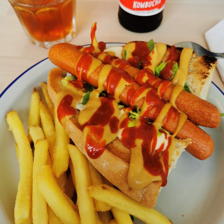 review photo of Beans & More Chilli Dog shared by @veganinbayern on 31 Jul 2020 - review