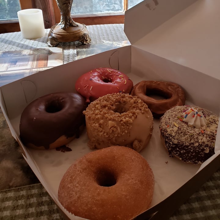 photo of Revolution Doughnuts & Coffee Raspberry Sprinkle Doughnut shared by @saralookingglass on  12 Nov 2021 - review