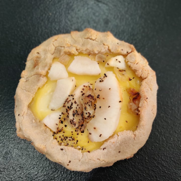 review photo of Be Kind Bake House Gouda, Caramelized Onion, and Apple galette With Follow Your Heart Gouda Cheese shared by @misscherise on 06 Jun 2021 - review
